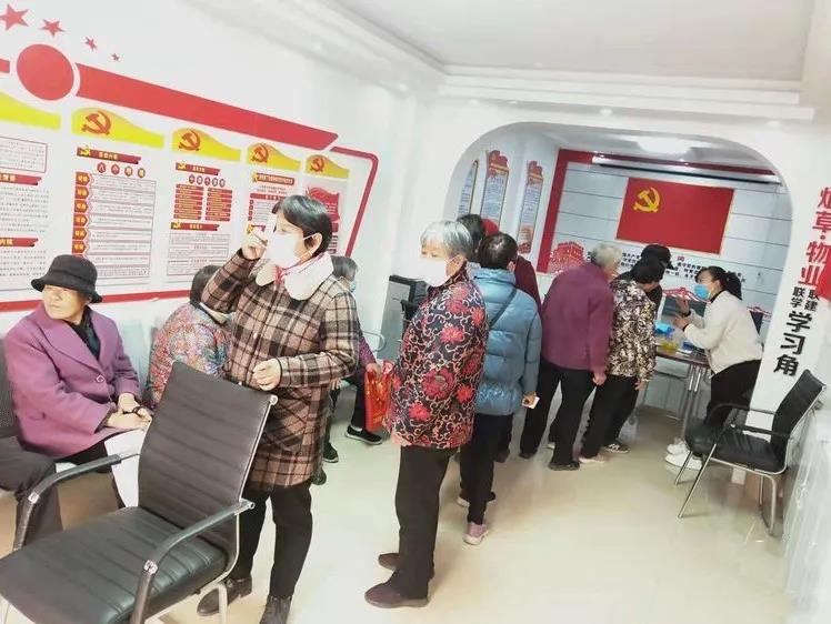 丰海•御龙湾开展爱心义诊进小区活动