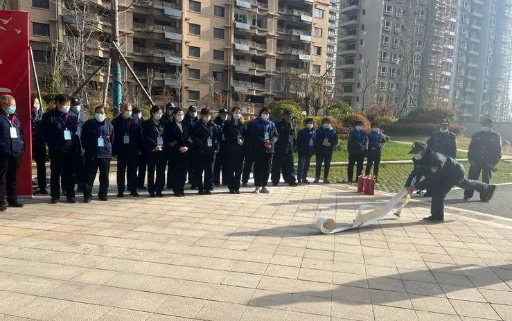 天正•中央大街开展消防演练，夯实小区安全管理基础