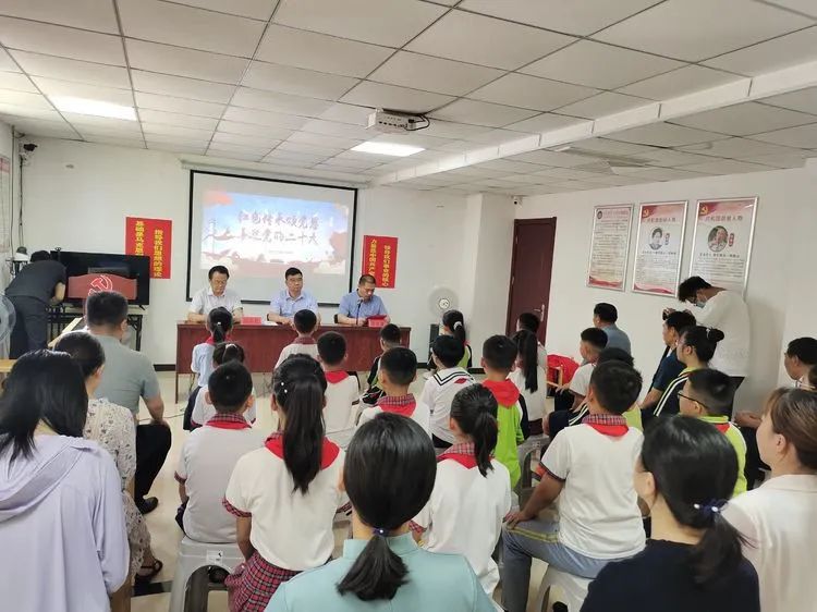 物业特稿：铂金湾举办“红色传承颂恩党 携手喜迎二十大”暨庆“六一”主题活动