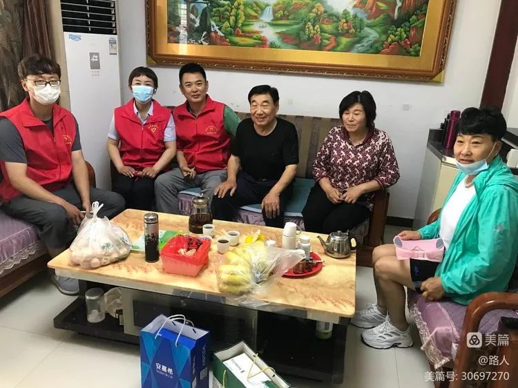 七一特稿：康地君佳开展走访慰问老党员老干部活动