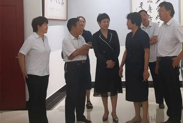 菏泽市政协副主席肖云莅临港湾新城调研