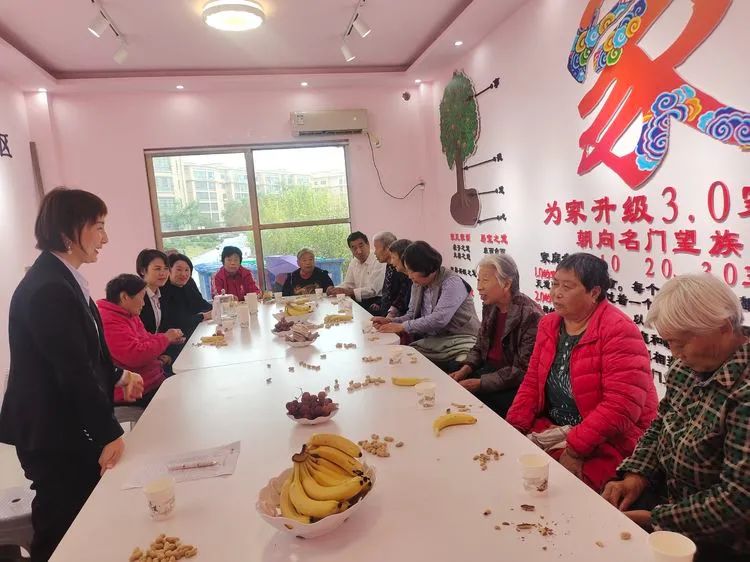 欢度国庆节•喜迎二十大｜铂金湾情暖重阳节，暖暖敬老情