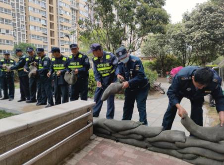 港湾新城组织开展防汛防洪应急演练