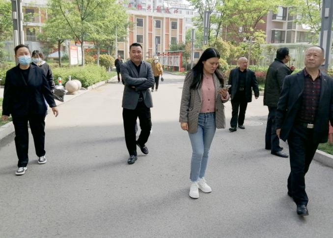 丹阳街道办、赵王李社区相关人员到怡欣花园督导创卫工作