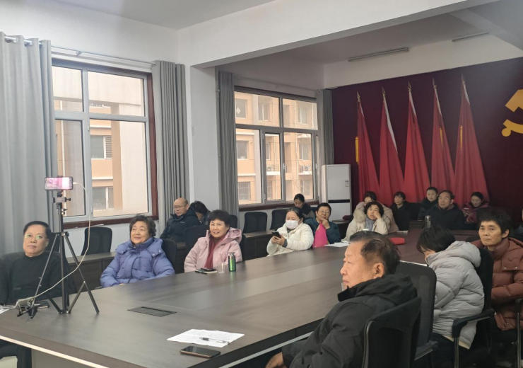 港湾新城:持续开展欢乐小课堂，传递感恩力量