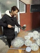 银湾集团｜物业专题：淮海现代城暖暖饺子宴 浓浓同事情