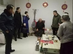 银湾集团｜物业专题：淮海现代城节前慰问困难老党员和业主
