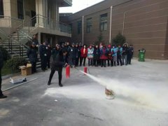 银湾集团｜物业专题：天正·中央大街开展消防演练 确保节日
