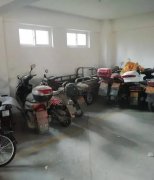 怡欣花园开展“僵尸车”专项清理 营造有序居住环境