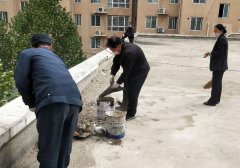 物业专题：水岸鑫城开展楼宇天台专项整治活动