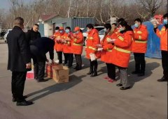 聊城市环卫处沙洪山、孟昭祥一行慰问集团聊城分公司环卫工人