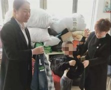 丰海御龙湾业主遇迷路小男孩,物业人员帮孩子找到家人