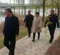 市城管局调研员王华明现场检查督导市区道路专项整治工作